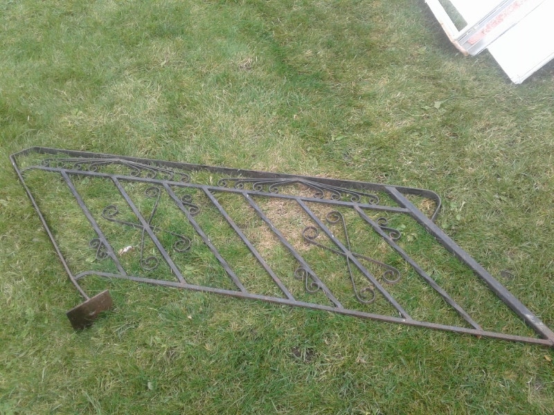 Worked metal stair railing Other Timmins Kijiji