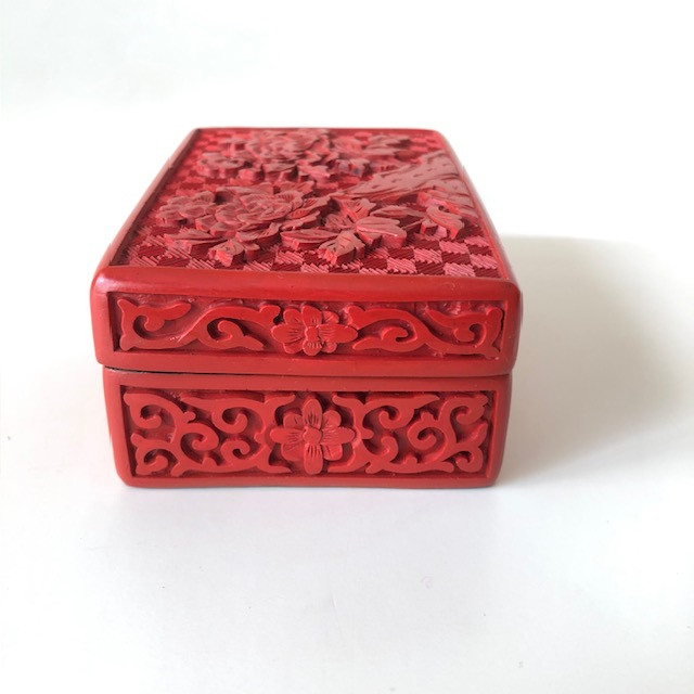 Vintage Chinese Hand Carved Cinnabar Trinket Box Flowers genuine in Arts & Collectibles in Delta/Surrey/Langley - Image 4