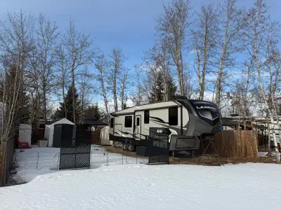 Parked at Wolf Creek Golf Course. Campground fees are paid till October 2026. All the bells and whis...