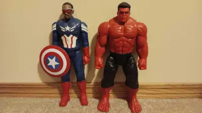 Selling as a bundle - Marvel 12” action figures: Captain America (Sam Wilson) + Red Hulk from the 20...