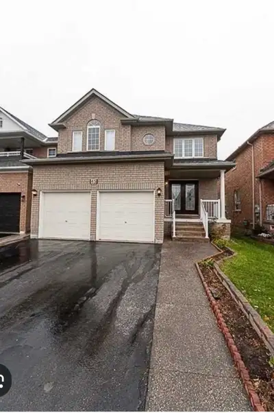 Legal 2 bedroom basement available for rent in Brampton. 2 bedroom, Living room, kitchen, 1 washroom...