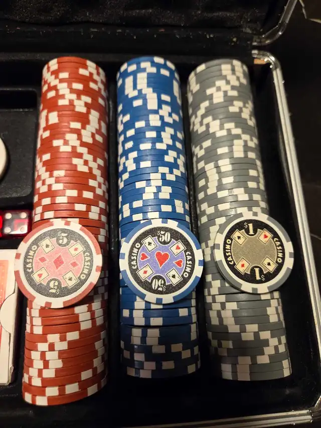 11.5g Professional Poker Chip Set with Case  Poker Chips in Dining Tables & Sets in Barrie - Image 4