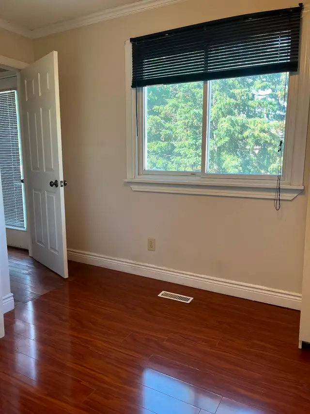 Private one bedroom on main floor in Long Term Rentals in Mississauga / Peel Region - Image 5