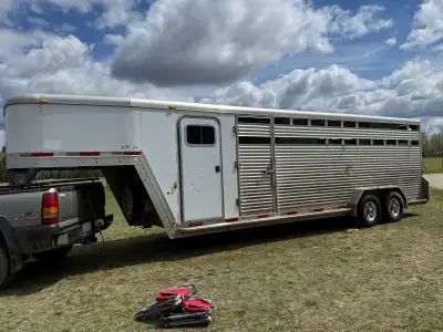 2003 Exiss 24’ STC * Dressing room insulation redone 5 years ago, no leaks * Hoof Grip flooring * Ad...