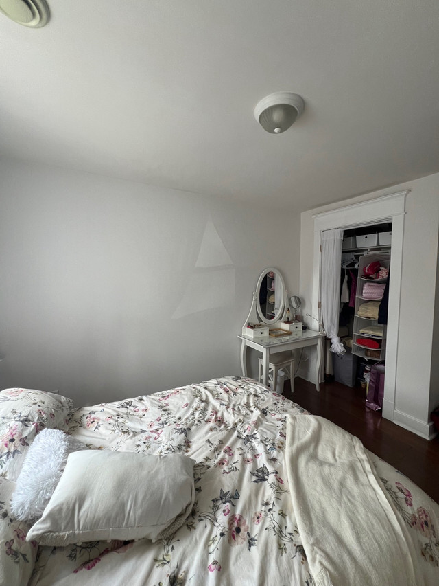 ROOM SUBLET IN HALIFAX - CLOSE TO DALHOUSIE CAMPUS  in Room Rentals & Roommates in City of Halifax - Image 2