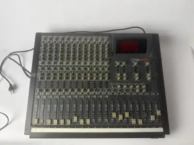 This is a used Fostex mixing console, perfect for audio enthusiasts. It's in fair condition, showing...