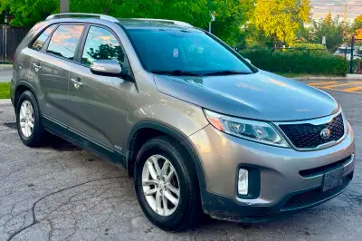 2015 Kia Sorento LX AWD -Runs and drives well 2.4L 4 cylinder engine -No accidents, no engine light,...