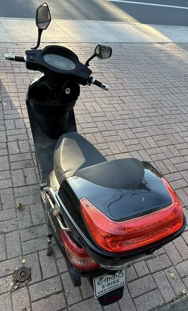 Emmo GT80 Electric Bike – Needs Battery Check, Priced to Sell! in eBike in City of Toronto - Image 4