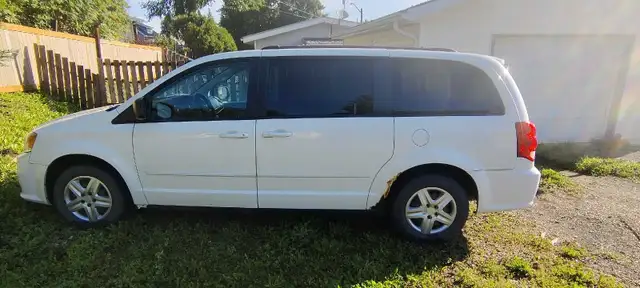 2012 Grand Caravan 540256239491502084