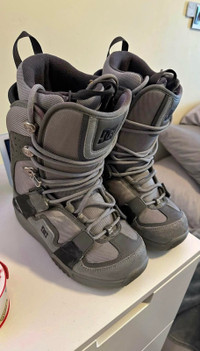 DC SNOWBOARD BOOTS