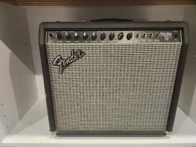 This is a classic, Made in USA, solid state amp from the 90s. Great clean tone, crunchy distortion w...