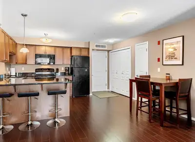 2Bedroom, 2Bathroom, corner unit in Stonebridge available now