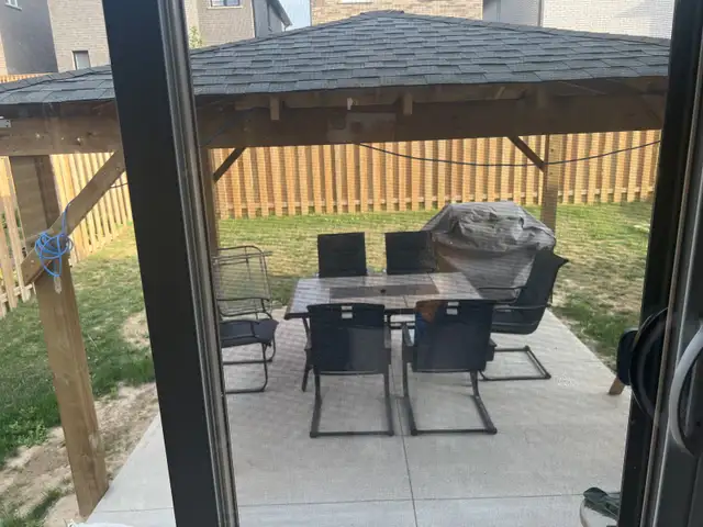 RENT A ROOM A FEMALE in Long Term Rentals in Kitchener / Waterloo - Image 4