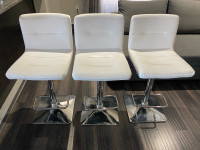 Adjustable height white stool (set of 3)