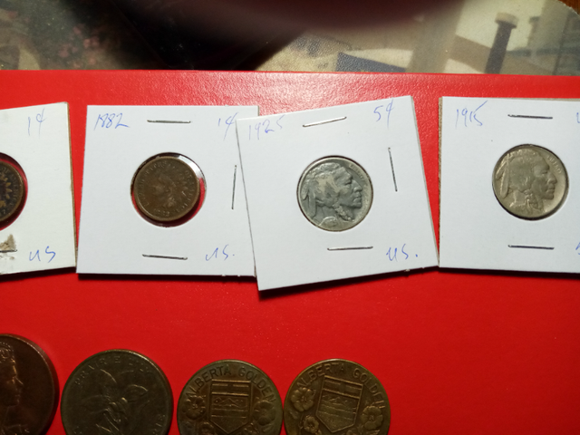coin collection in Arts & Collectibles in Victoria - Image 4