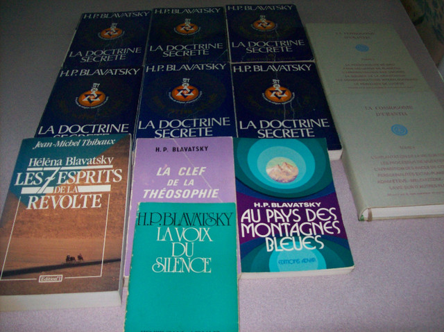 sri orobindo,osho,E. blavatsky,1500 livre a vendre,cosm.durancia dans Autre  à Laval/Rive Nord - Image 2