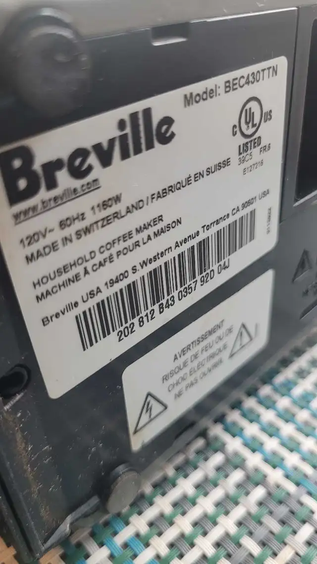 (Used/Good) Nespresso Pixie  Machine, Breville in Coffee Makers in City of Toronto - Image 6