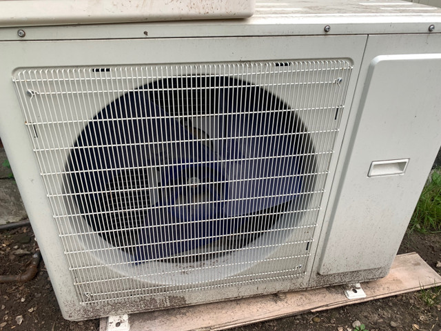 Air conditioning unit  in Other in Oakville / Halton Region