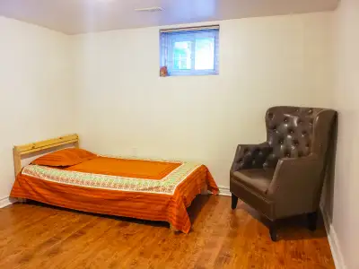 Private basement room in Scarborough from August (female only)