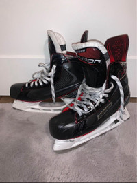 Bauer Vapor 2.7X Senior hockey skates (Size 8.5D)