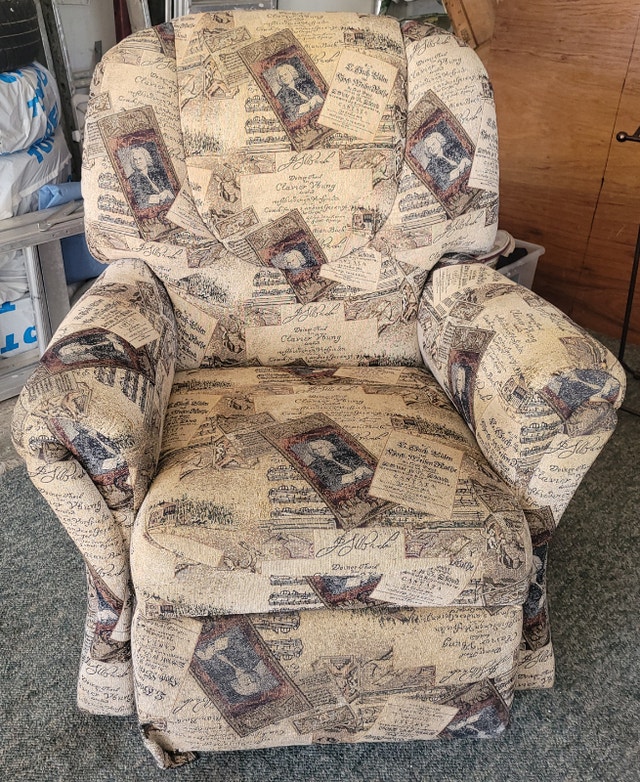 Fauteuil inclinable une place très bonne condition (À Donner) Chaises