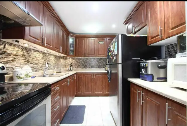 Sharing Room for rent in Malton Mississauga in Short Term Rentals in Mississauga / Peel Region - Image 4