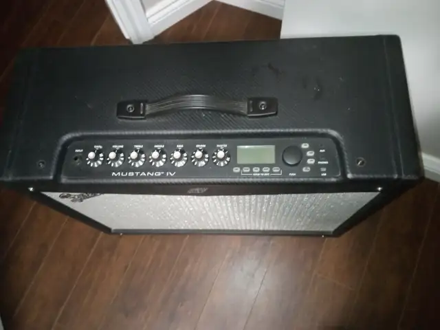 Fender MUSTANG IV 150-Watts 2x12'' Modeling Guitar Combo in Amps & Pedals in St. Catharines - Image 4