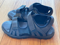 Boys Sandals - Size 4