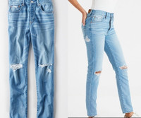 NEW - American Eagle Women's High Rise Girlfriend Jeans (Size 0)