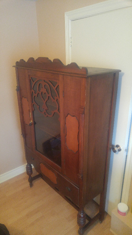 Vaisselier buffet antiquité Bibliothèque en noyer antique dans Buffets et vaisseliers  à Laurentides - Image 2