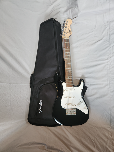 Fender Squier Junior Stratocaster, View more