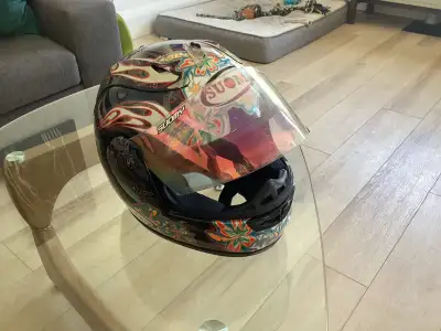 Soumy helmet 2 XL, worn 3 times. Needs new visor