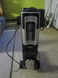 OMNI room heater (black - new - no longer needed)