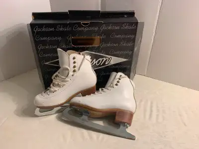 Size 2.5B Jackson Freestyle figure skates, View more
