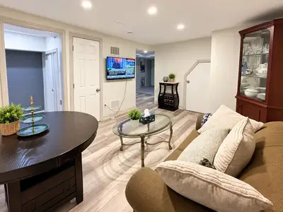 PRIVATE FURNISHED ROOMS | WOMEN’S SHARED LIVING | PICKERING | FROM $850 Three private furnished room...