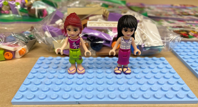 LEGO Friends 41108 Heartlake Food Market 2 Minifigures in Toys & Games in Regina - Image 3