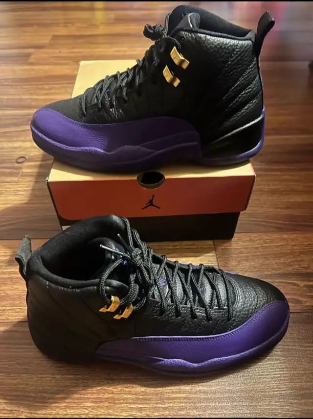 Jordan 12 purple in Men's Shoes in City of Toronto - Image 2