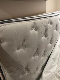 Matelas à rembourrage Beautyrest pillow-top mattress