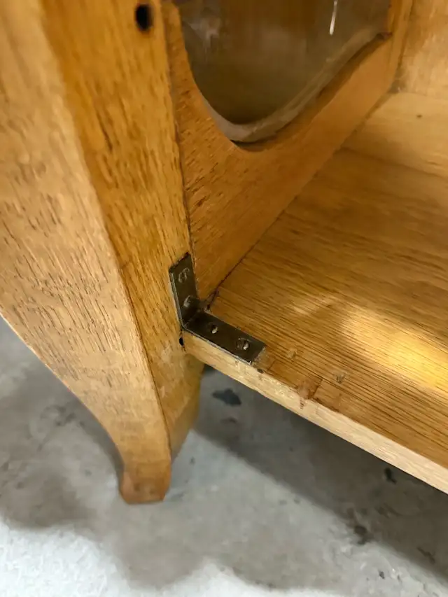 really unique light oak curved top cabinet  in Hutches & Display Cabinets in Edmonton - Image 11