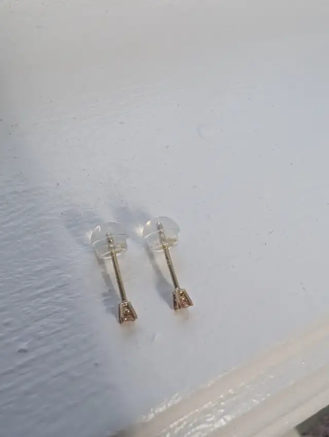 Brand New 14K Yellow Gold Diamond Earrings For Sale in Jewellery & Watches in London - Image 4