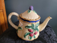 FITZ AND FLOYD Cherry Berry teapot