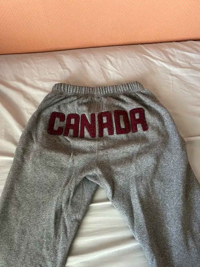ROOTS CANADA SWEATPANTS NEW  in Women's - Bottoms in City of Toronto - Image 4