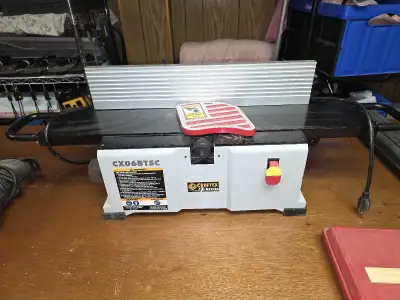 This is a Craftex 6 inch jointer, perfect for any woodworking shop. Only used a couple of times and...