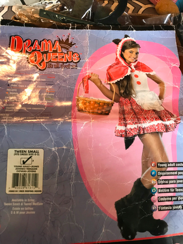 Tween Red Riding Hood Costume sizes 0-2 in Kids & Youth in Oshawa / Durham Region