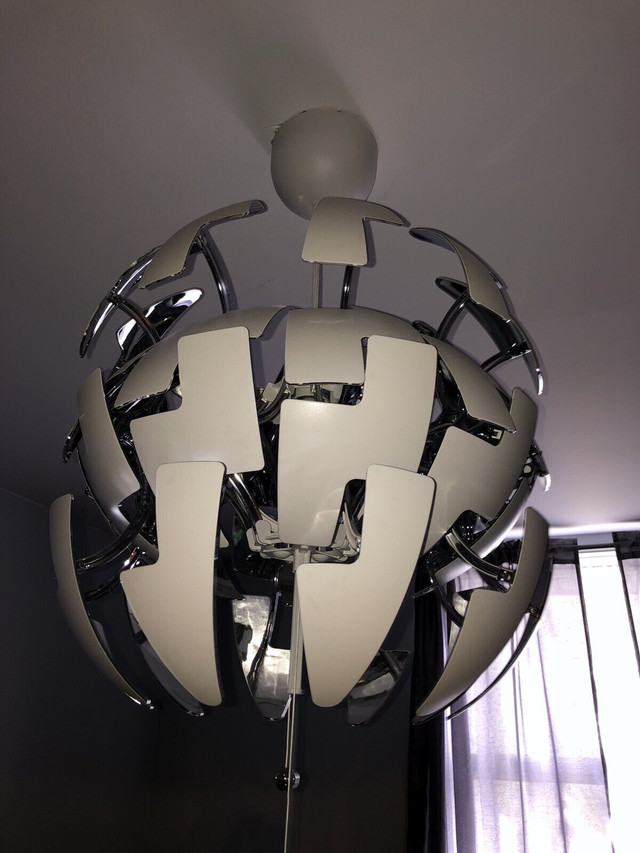 Light fixture  in Indoor Lighting & Fans in Mississauga / Peel Region - Image 3