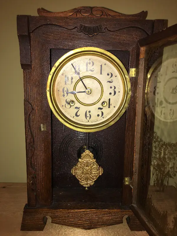 ANTIQUE NEW HAVEN WALL CLOCK 8 DAYS professionally serviced in Arts & Collectibles in Ottawa - Image 3