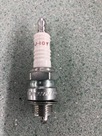 This offer includes the following new service parts for an Eska boat motor: 2 - Champion J-10Y spark...