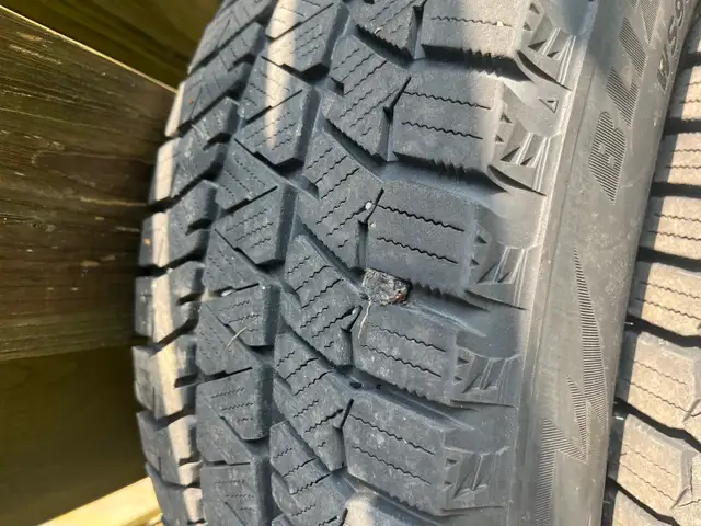 215/65/16 Bridgestone Blizzak winter tires on rims in Tires & Rims in Barrie - Image 5
