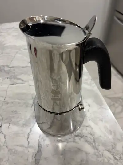 Bialetti Venus 6‑Cup Espresso Maker – Stainless Steel Bought about a month ago, used only a few time...