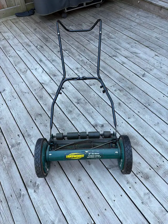 Push Mower - 16” Yardworks in Lawnmowers & Leaf Blowers in City of Toronto - Image 2
